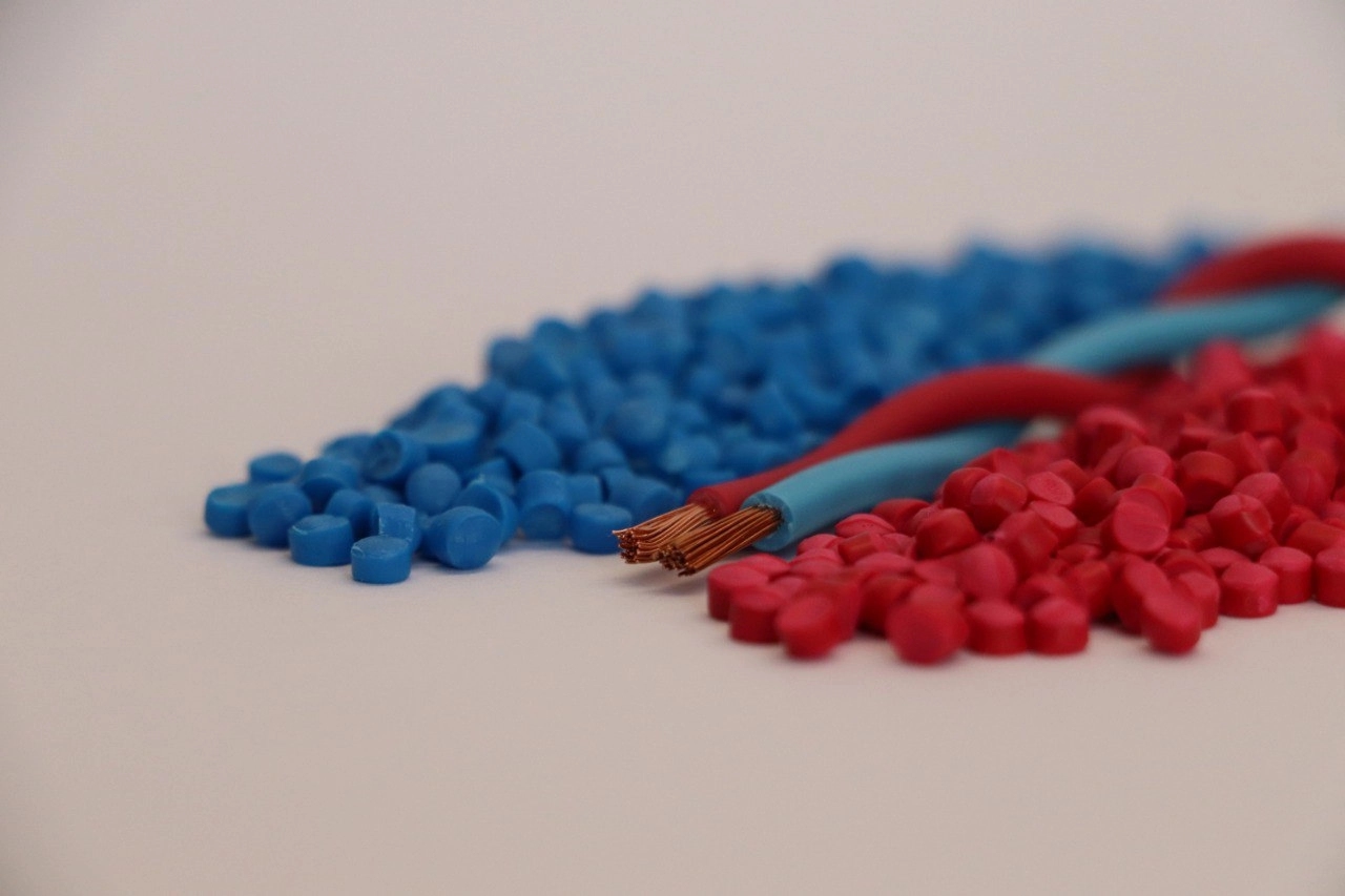 Изоляция - Рабочая температура 70°C - Класс B