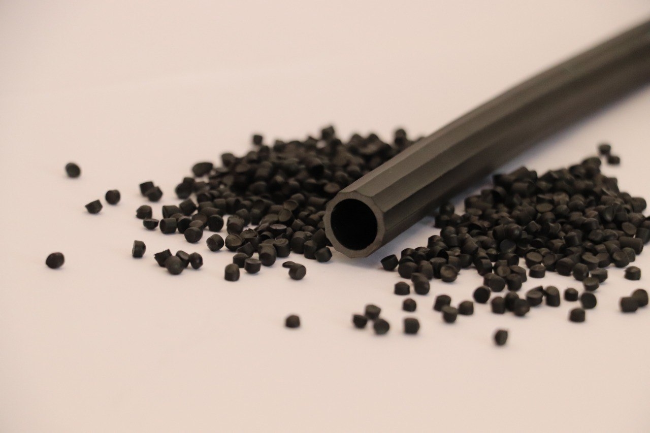 Автомобильный защитный профиль с канавками- 132